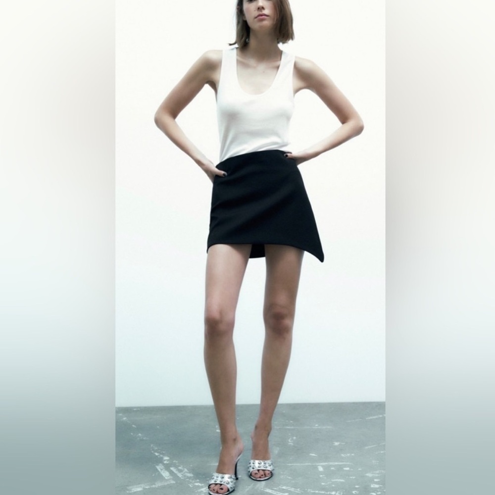 Zara Spiked Hem Mini skirt black